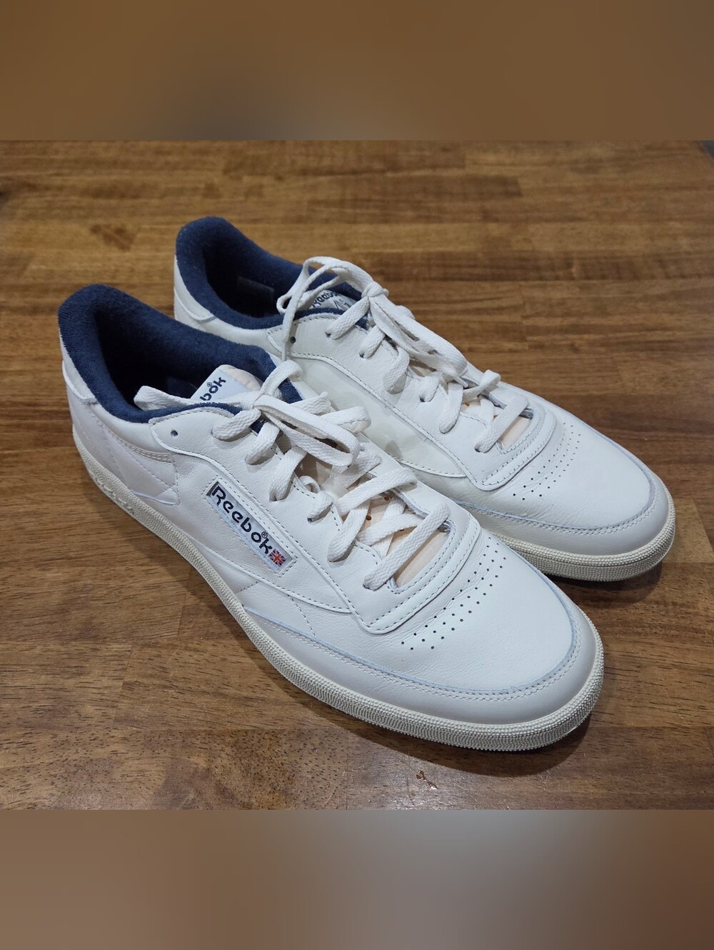 Reebok Mens Club C 85 Vintage Sneakers